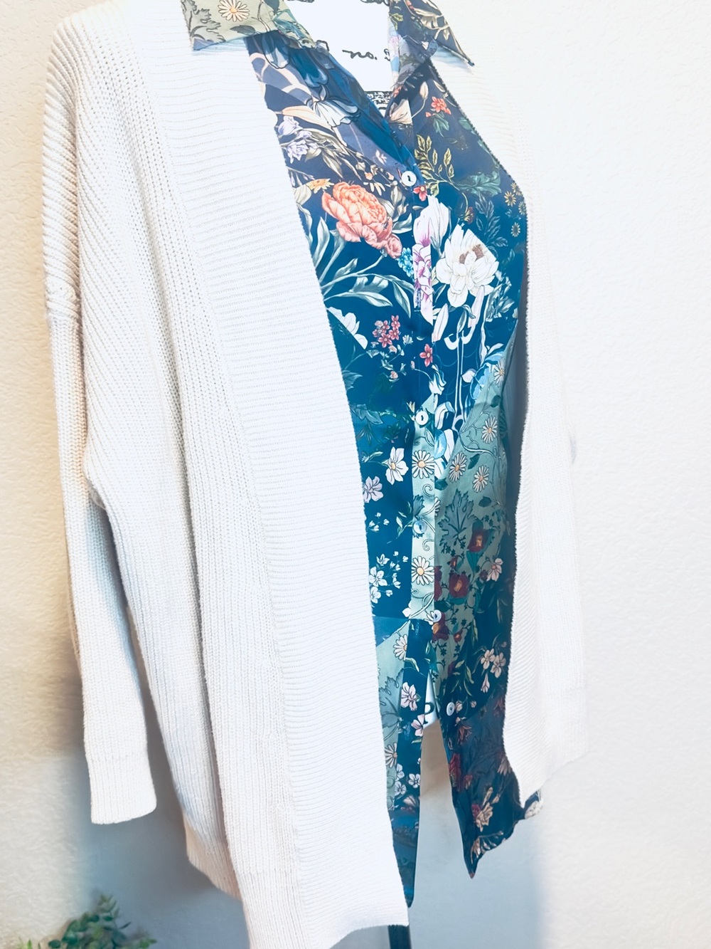 Banana Republic Oversized Cream Open-Front Knit Cardigan size Medium